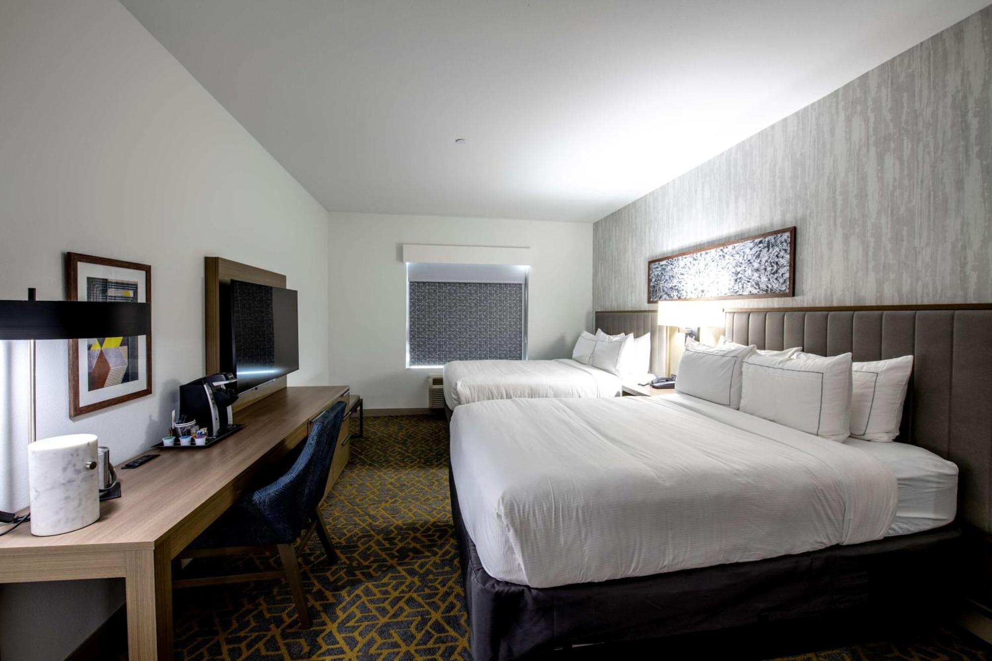 Hotel Doubletree Charles 4*