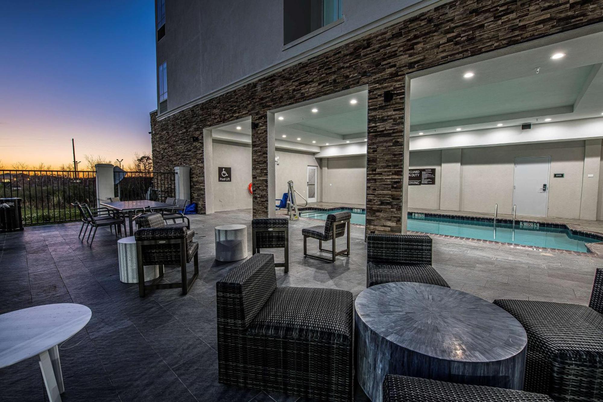 Hotel Doubletree Lake Charles